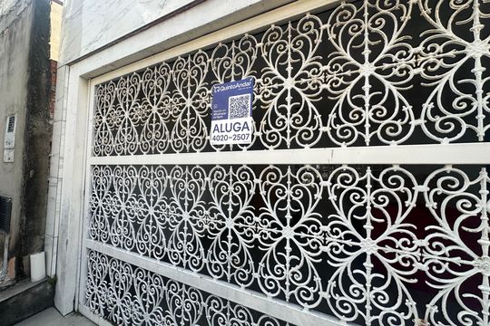 Fachada de casa para alugar com 1 quarto, 36m² em Parque Viana, Barueri