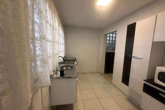 Cozinha de casa para alugar com 1 quarto, 36m² em Parque Viana, Barueri