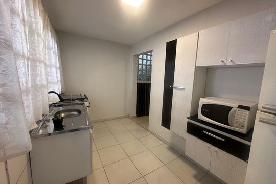 Cozinha de casa para alugar com 1 quarto, 36m² em Parque Viana, Barueri