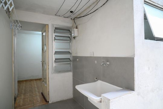 Casa para alugar com 1 quarto, 31m² em Vila Liviero, São Paulo