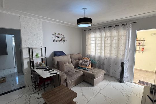 Sala de casa à venda com 2 quartos, 195m² em Jardim das Maravilhas, Santo André