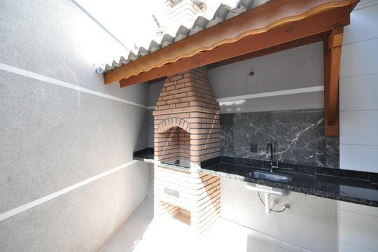 Churrasqueira de casa à venda com 3 quartos, 120m² em Vila Mazzei, São Paulo