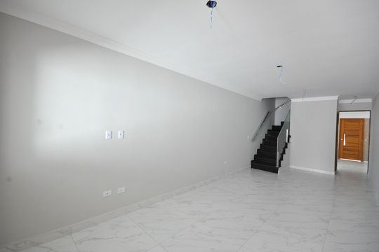 Casa à venda com 3 quartos, 120m² em Vila Mazzei, São Paulo