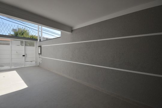 Garagem de casa à venda com 3 quartos, 120m² em Vila Mazzei, São Paulo
