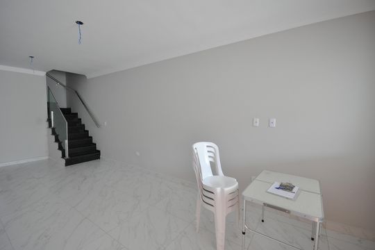 Casa à venda com 3 quartos, 120m² em Vila Mazzei, São Paulo