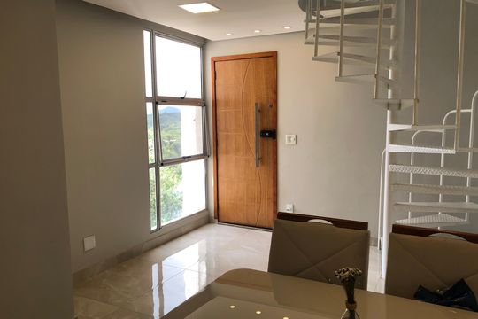 Apartamento para alugar com 2 quartos, 96m² em Frei Leopoldo, Belo Horizonte