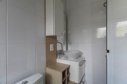 Casa para alugar com 4 quartos, 218m² em Jardim Nove de Julho, São Paulo