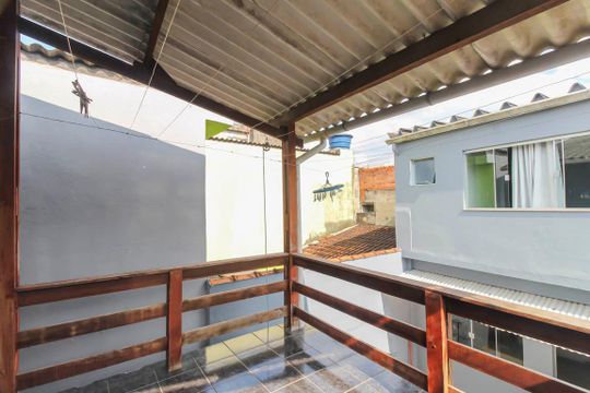 Casa para alugar com 4 quartos, 218m² em Jardim Nove de Julho, São Paulo