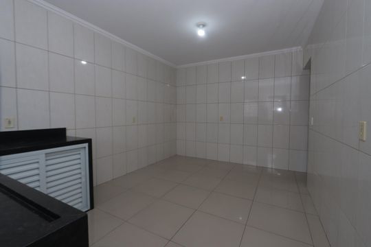 Cozinha de casa para alugar com 2 quartos, 120m² em Vila California, São Paulo
