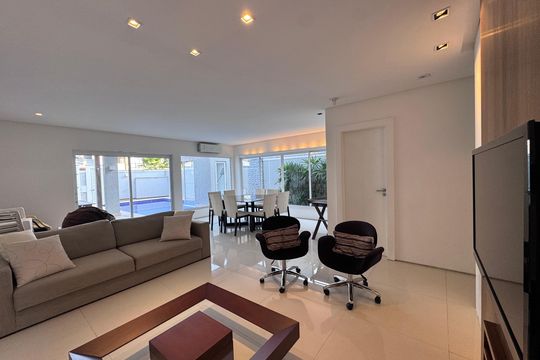 Casa de Condomínio à venda com 4 quartos, 290m² em Vargem Grande, Rio de Janeiro