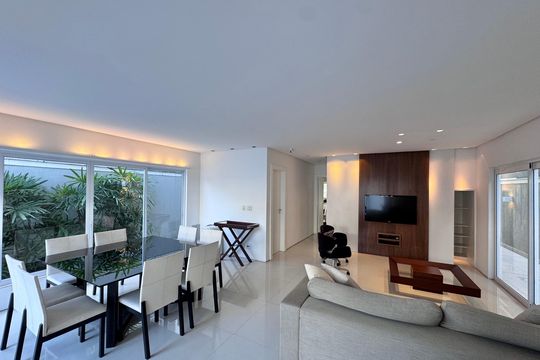 Sala de casa de condomínio à venda com 4 quartos, 290m² em Vargem Grande, Rio de Janeiro
