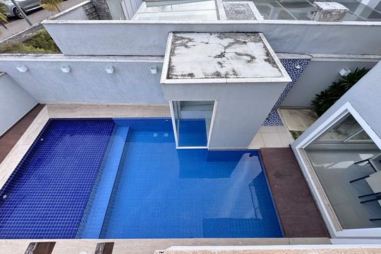 Suíte 1 - Varanda - Vista de casa de condomínio à venda com 4 quartos, 290m² em Vargem Grande, Rio de Janeiro