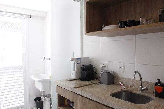 Cozinha de apartamento à venda com 2 quartos, 70m² em Camorim, Rio de Janeiro