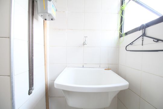 Área de Serviço de apartamento à venda com 2 quartos, 54m² em Jardim Monte Alegre, Taboão da Serra