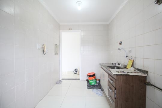 Cozinha de apartamento à venda com 2 quartos, 54m² em Jardim Monte Alegre, Taboão da Serra
