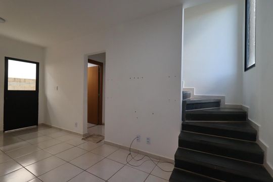 Casa de Condomínio para alugar com 2 quartos, 68m² em Parque Residencial Candido Portinari, Ribeirão Preto