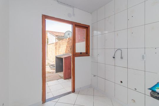 Cozinha de casa para alugar com 2 quartos, 30m² em Aberta dos Morros, Porto Alegre