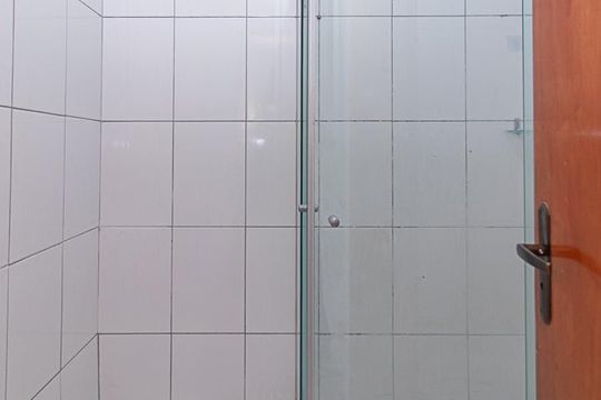 Banheiro de casa para alugar com 2 quartos, 30m² em Aberta dos Morros, Porto Alegre