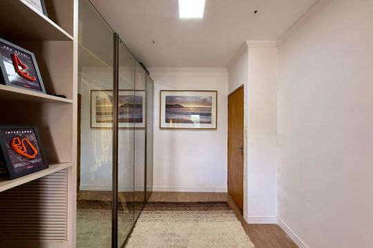 Closet Quarto 1 de casa à venda com 2 quartos, 150m² em Campo Belo, São Paulo