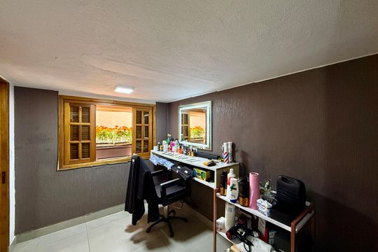Quarto de Serviço  de casa à venda com 2 quartos, 150m² em Campo Belo, São Paulo