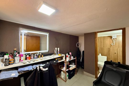 Quarto de Serviço  de casa à venda com 2 quartos, 150m² em Campo Belo, São Paulo