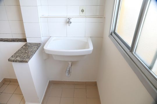 Área de Serviço de apartamento para alugar com 3 quartos, 60m² em Vila das Belezas, São Paulo