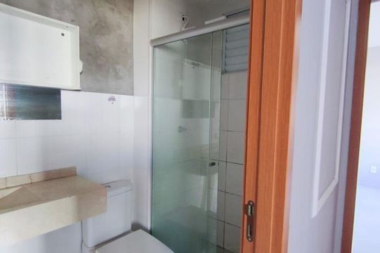 Banheiro de apartamento para alugar com 2 quartos, 50m² em Chácaras São Pedro, Aparecida de Goiânia