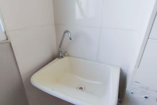Área de serviço de apartamento para alugar com 2 quartos, 50m² em Chácaras São Pedro, Aparecida de Goiânia