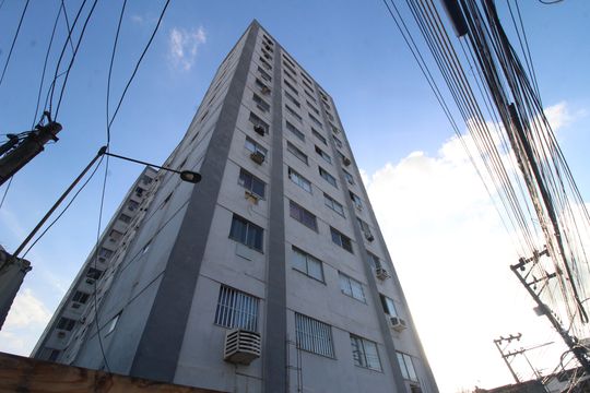 Fachada de apartamento para alugar com 2 quartos, 95m² em Centro, Belford Roxo