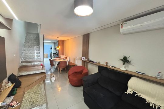 Sala de casa à venda com 3 quartos, 110m² em Vila Matilde, São Paulo