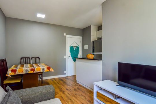 Sala de apartamento à venda com 2 quartos, 51m² em Vila Sao Luiz (Centro), Barueri