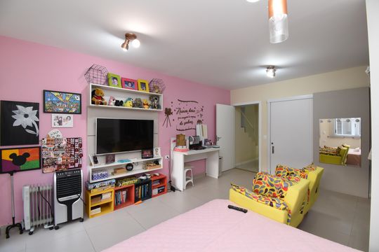 Suíte 3 de casa de condomínio à venda com 5 quartos, 280m² em Campo Comprido, Curitiba