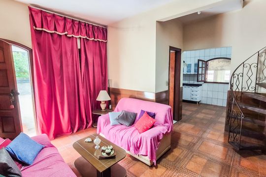 Casa para alugar com 2 quartos, 200m² em Vigário Geral, Rio de Janeiro