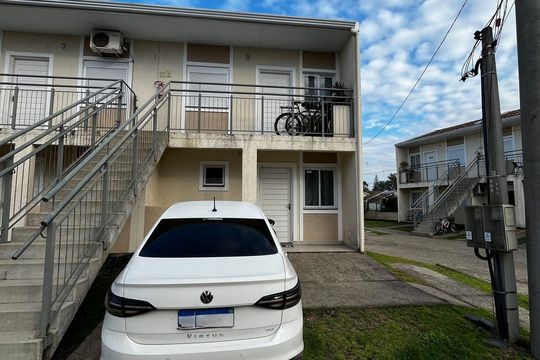 Fachada de apartamento à venda com 2 quartos, 53m² em Restinga, Porto Alegre