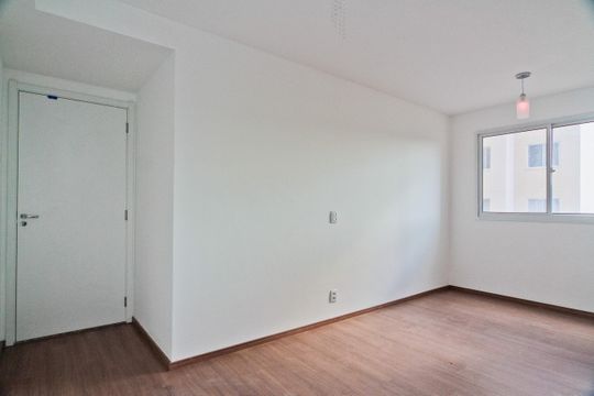 Sala de apartamento à venda com 2 quartos, 41m² em Vila Zat, São Paulo
