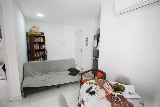Apartamento à venda com 2 quartos, 46m² em Taquara, Rio de Janeiro