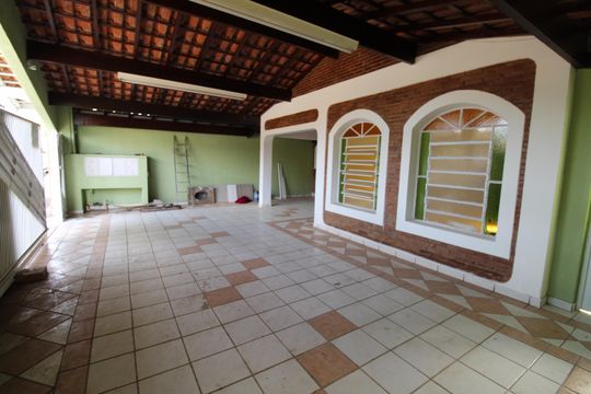 Garagem de casa para alugar com 5 quartos, 210m² em Monte Castelo, São José dos Campos