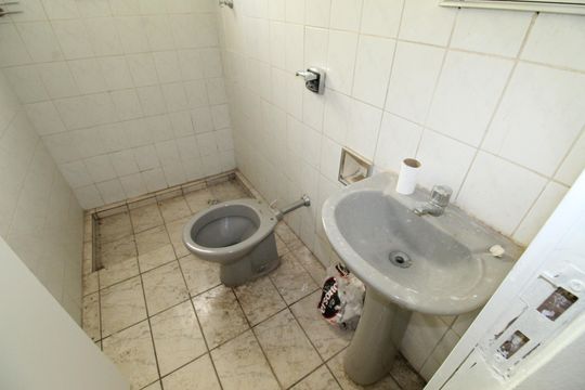 Banheiro de casa para alugar com 1 quarto, 50m² em Monte Castelo, São José dos Campos