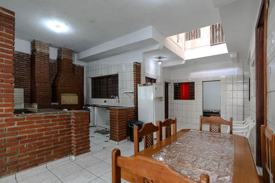 Churrasqueira de casa para alugar com 10 quartos, 470m² em Vila Jundiai, Mogi das Cruzes