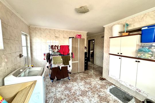 Área de Serviço de casa à venda com 4 quartos, 380m² em Vila Guilhermina, São Paulo
