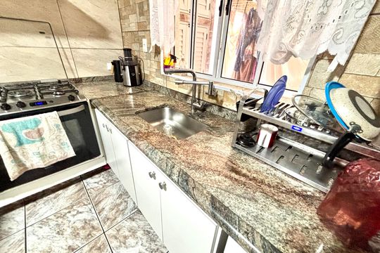 Cozinha de casa à venda com 4 quartos, 380m² em Vila Guilhermina, São Paulo