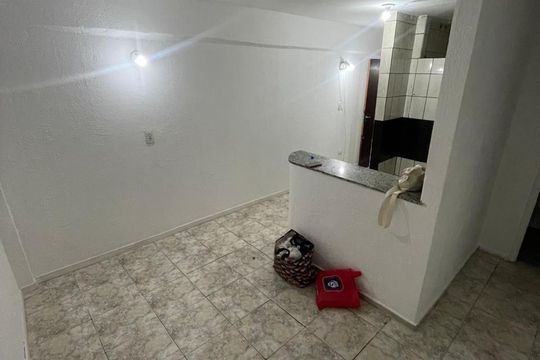 Cozinha de apartamento à venda com 2 quartos, 49m² em Vila Heliopolis, São Paulo
