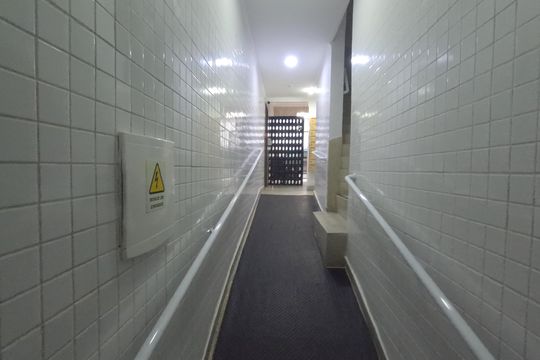 Área Comum - Entrada Banhistas de apartamento para alugar com 1 quarto, 102m² em Gonzaga, Santos