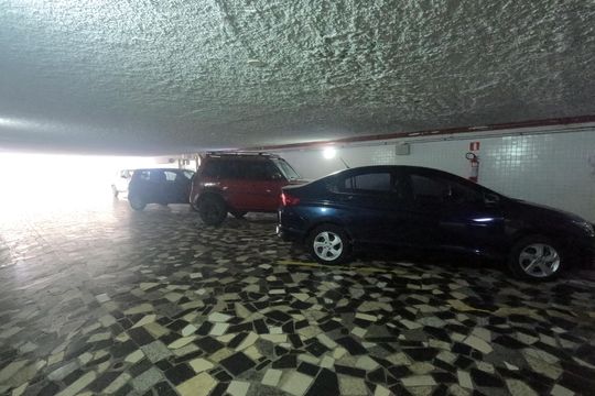 Área Comum - Garagem de apartamento para alugar com 1 quarto, 102m² em Gonzaga, Santos