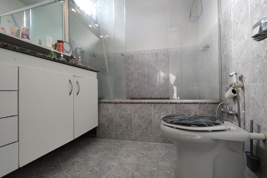 Banheiro da Suíte 1 de casa à venda com 3 quartos, 700m² em Pechincha, Rio de Janeiro