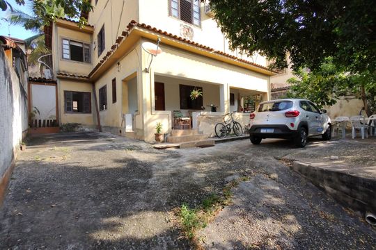 Quintal de casa à venda com 3 quartos, 700m² em Pechincha, Rio de Janeiro