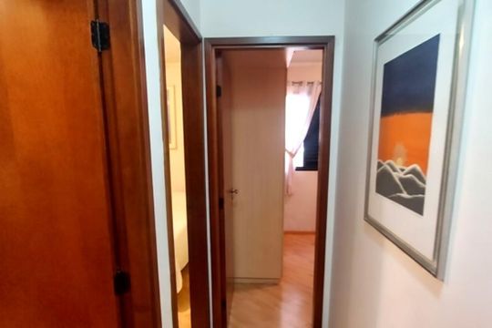 Corredor de apartamento à venda com 3 quartos, 70m² em Vila Andrade, São Paulo