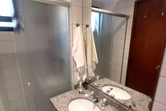 Banheiro de apartamento à venda com 3 quartos, 70m² em Vila Andrade, São Paulo