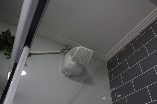 Banheiro de casa de condomínio à venda com 4 quartos, 400m² em Jacarepaguá, Rio de Janeiro