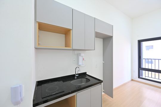 Cozinha de apartamento para alugar com 1 quarto, 29m² em Mirandópolis, São Paulo
